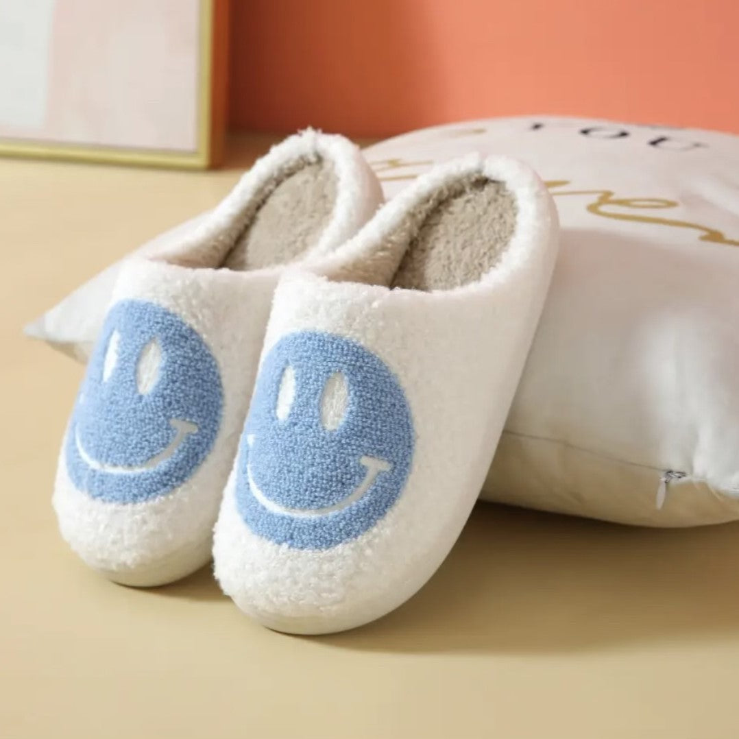 YOUTH Pink Happy Face Heart Eyes Slippers – Gingham+GLOSS